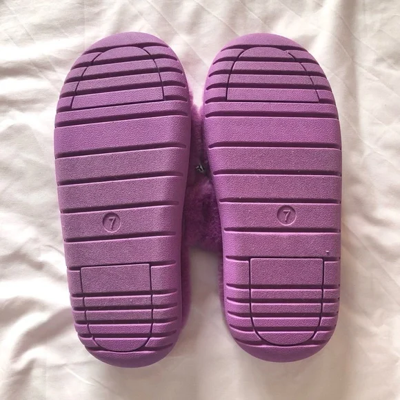 No Boundaries 2 Band Purple Plush Slippers NWT - Picture 4 of 11